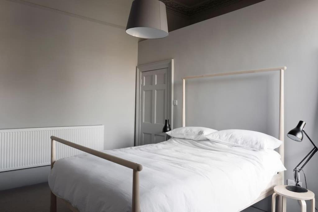 Ferienwohnung Spacious Georgian Pad - Free Parking - Walk To Bath Exterior foto